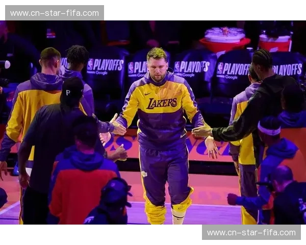 巅峰宿命对决：掘金vs湖人直播，见证恩怨纠葛与王权更迭的史诗之夜